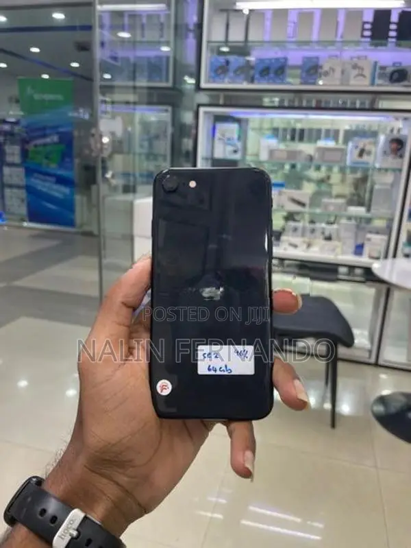 Apple iPhone SE 2 (Used)