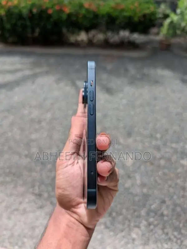 Apple iPhone 14 (Used)