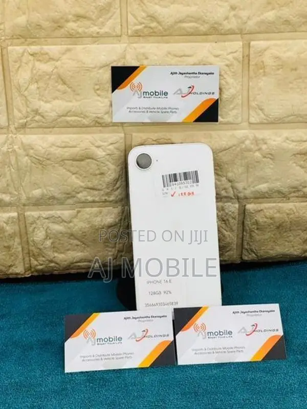 Apple iPhone 16e 128GB (Used)