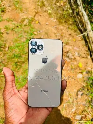 Apple iPhone XS (Used)