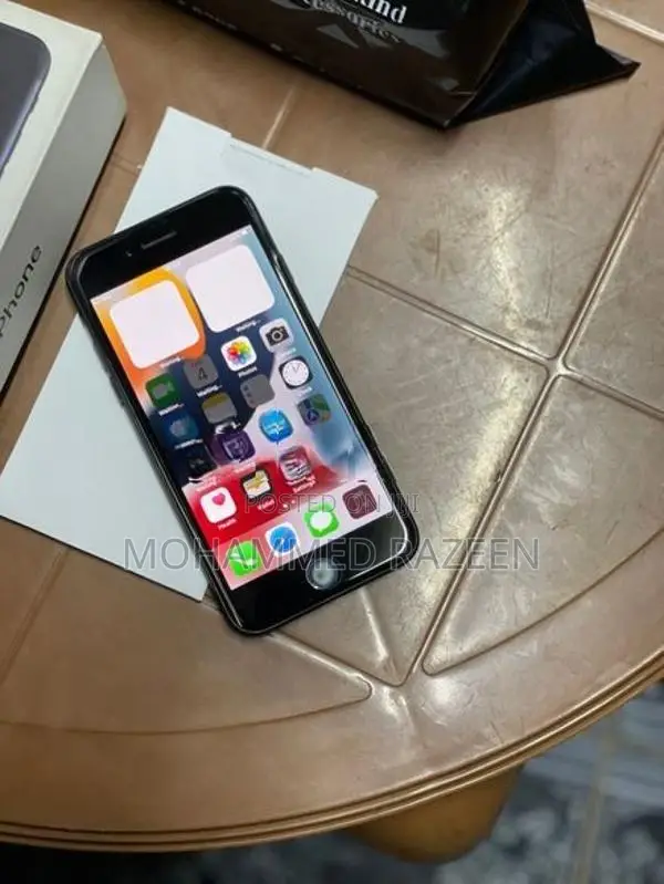 Apple iPhone 7 128GB (Used)