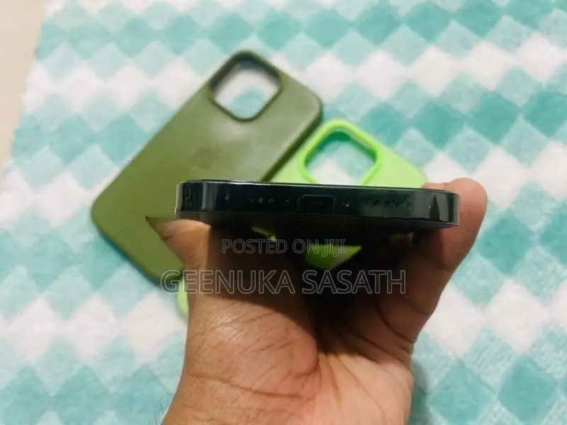 Apple iPhone 13 Pro (Used)