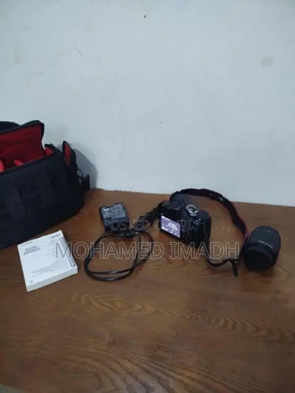 Canon EOS 2000D