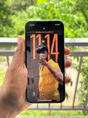 Apple iPhone 13 (Used)