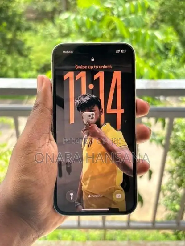 Apple iPhone 13 (Used)