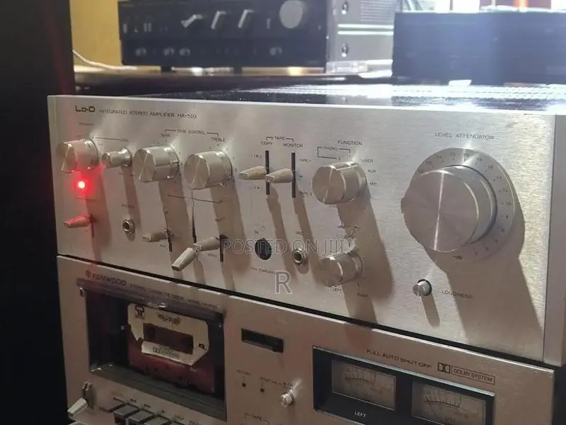 Hitachi Batto Stereo Amplifier