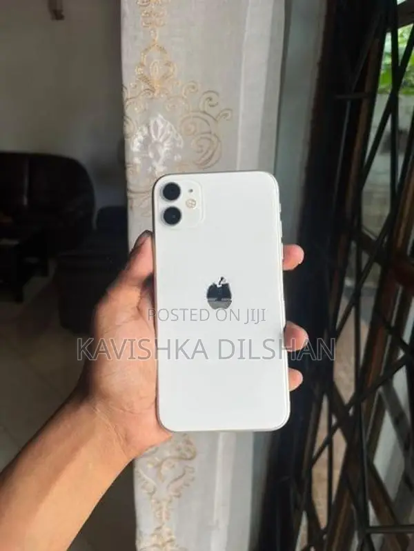 Apple iPhone 11 128GB (Used)