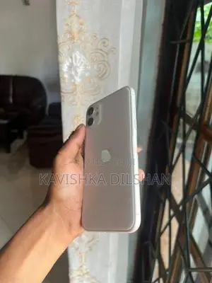 Apple iPhone 11 128GB (Used)