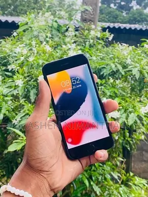 Apple iPhone 7 (Used)