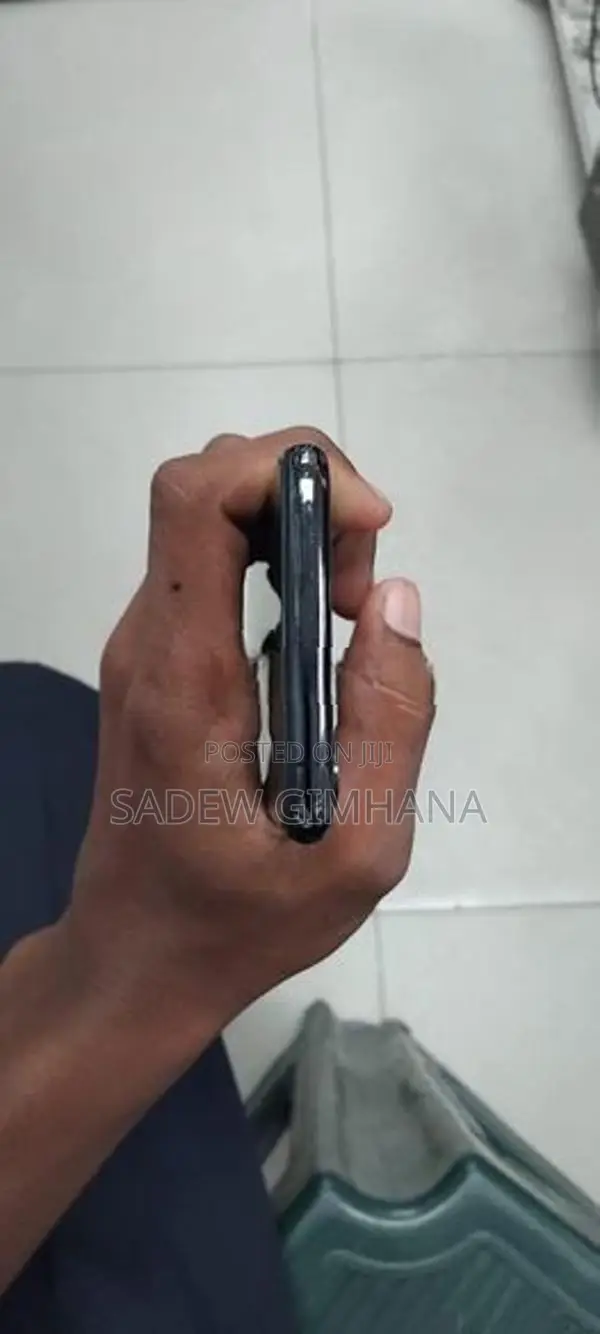 Apple iPhone XS (Used)