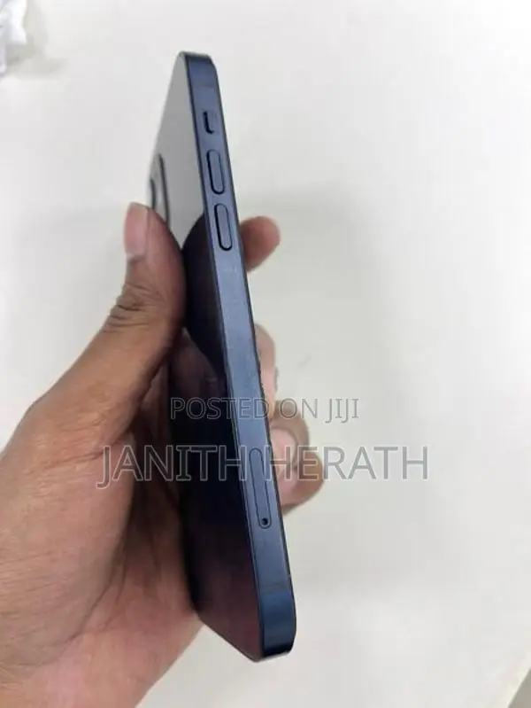 Apple iPhone 12 128GB (Used)