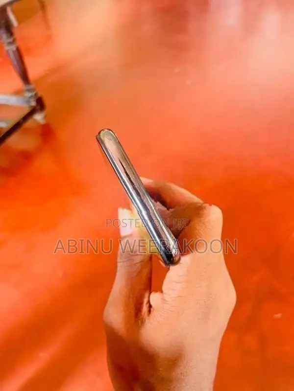 Apple iPhone X (Used)