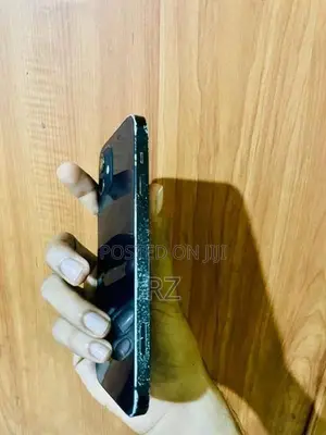 Apple iPhone 12 128GB (Used)