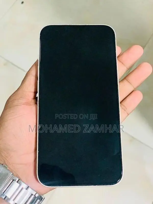 Apple iPhone 13 (Used)