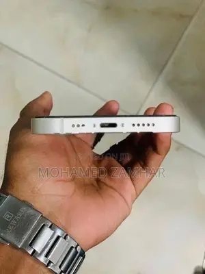 Apple iPhone 13 (Used)