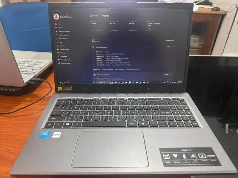 Acer intel core i 3 512GB 8GB RAM