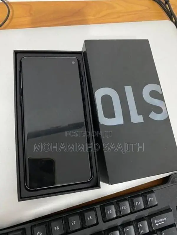 Samsung Galaxy S10 (Used)