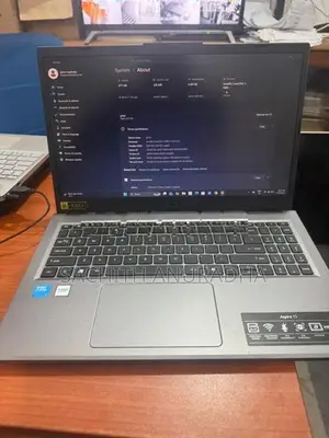 Acer intel core i 3 512GB 8GB RAM