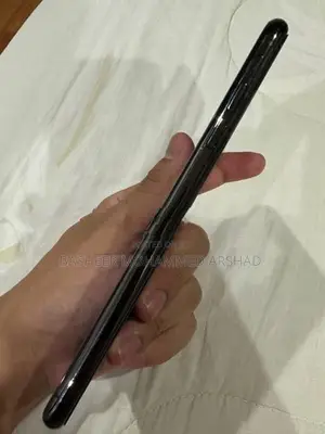 Apple iPhone XS (Used)