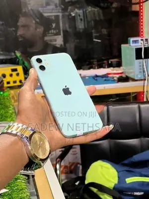 Apple iPhone 11 (Used)