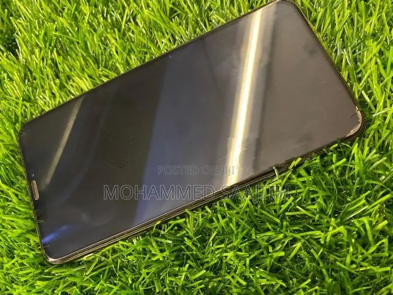 Apple iPhone XS Max (Used)