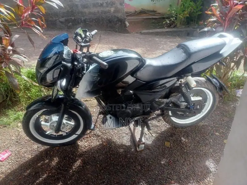 Bajaj Pulsar 180 2007