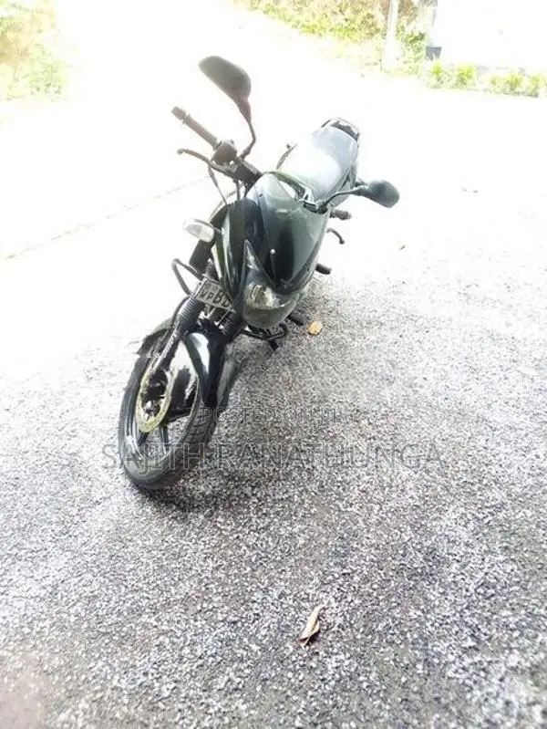 Bajaj Pulsar 150 2015