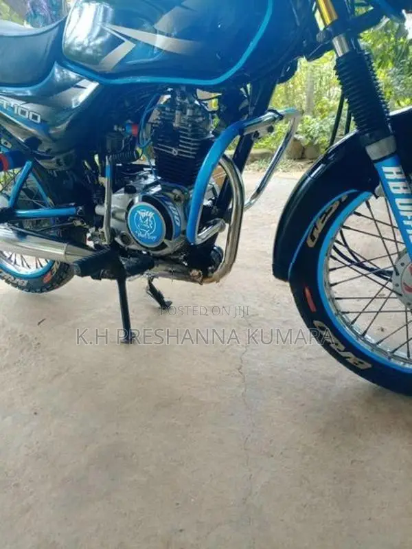 Bajaj CT100 2015