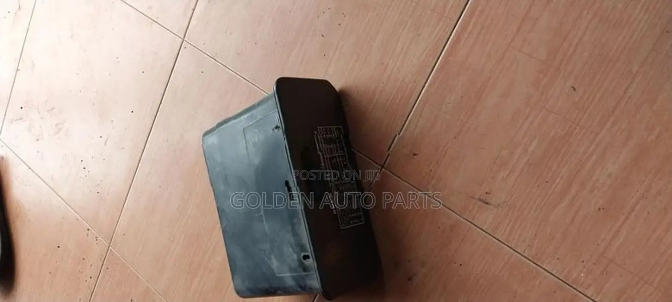 Mitsubishi 4dr5 Jeep Cubehole