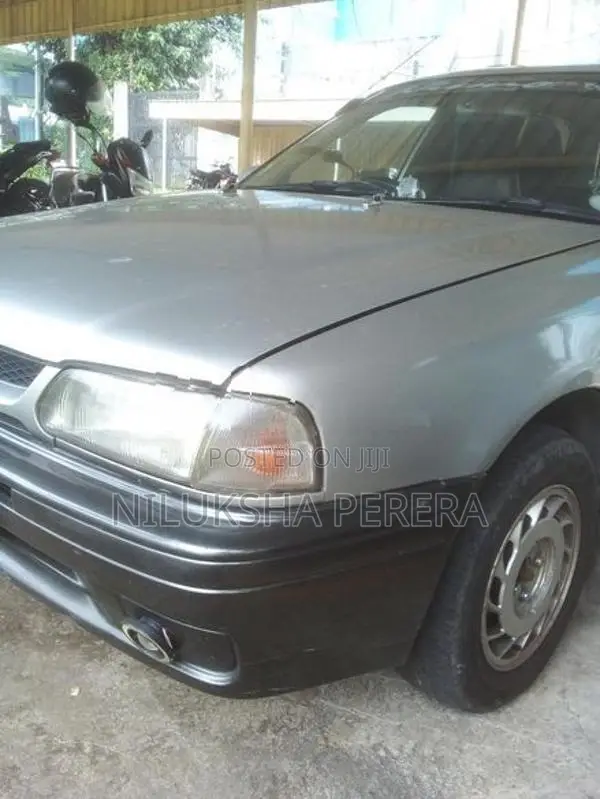 Nissan Wingroad y10 1997