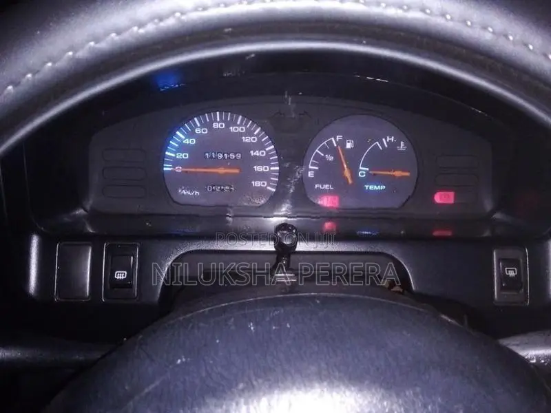 Nissan Wingroad y10 1997