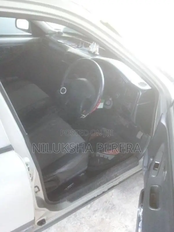 Nissan Wingroad y10 1997