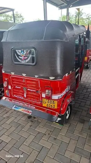 Bajaj RE 4Stroke 2015