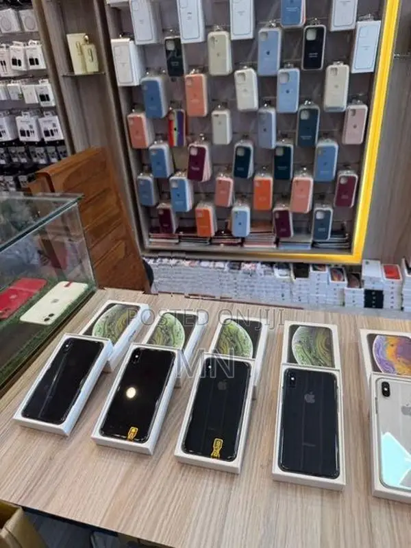 Apple iPhone XS 256GB (Used)