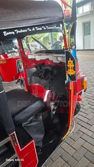 Bajaj RE 4 Stroke 2012