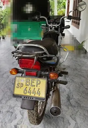 Bajaj CT100 2016