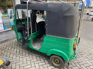 Bajaj RE 2013