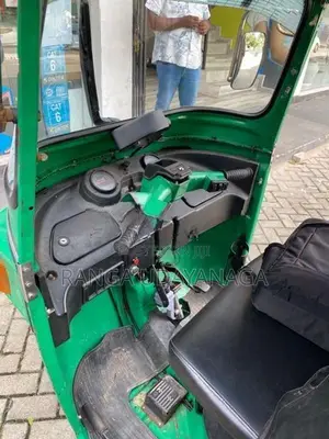 Bajaj RE 2013