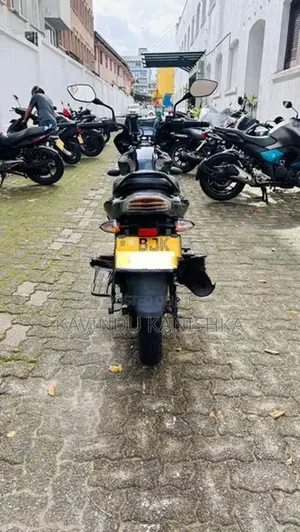 Bajaj Discover 125 2025