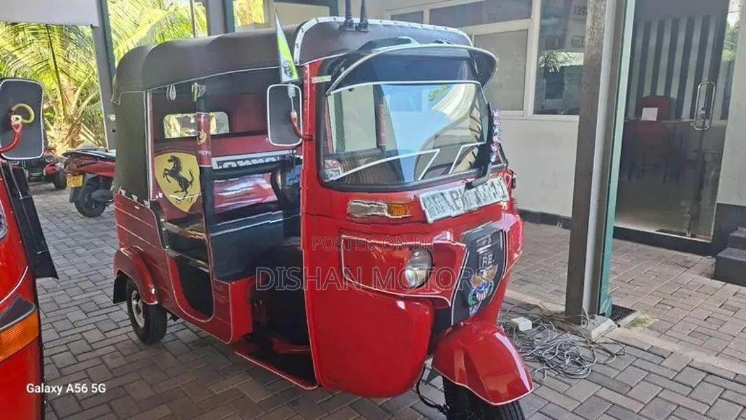 Bajaj RE 4 Stroke 2016