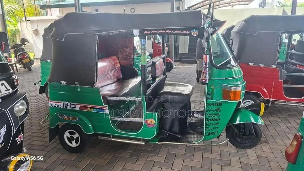 Bajaj RE 4 Stroke 2010