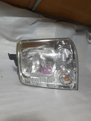 Suzuki Every (DA64) LH/RH Head Lights - Reconditioned