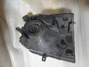 Suzuki Every (DA64) LH/RH Head Lights - Reconditioned