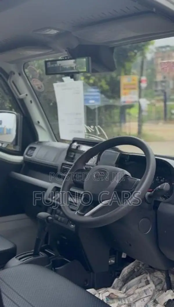 Daihatsu Hijet Freezer 2025