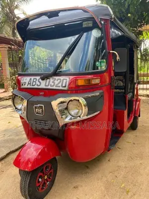 Bajaj RE 2018