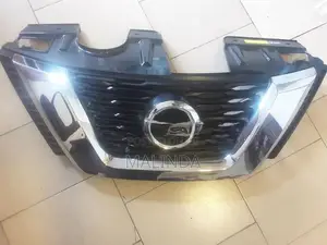 Nissan X-Trail (HNT32) Front Shell - Reconditioned