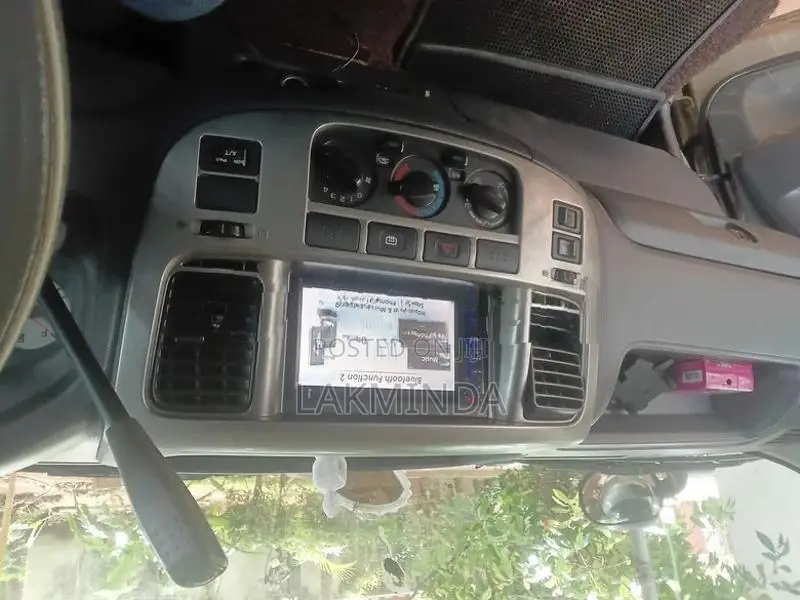Nissan Caravan 2007