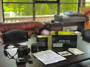 Canon EOS R10 Mirrorless Camera