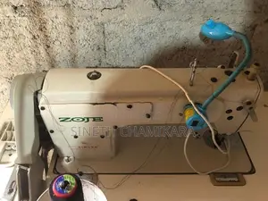 5 Thread Overlock Machine