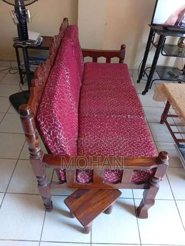 Sofa set with coffee table